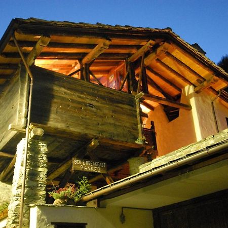 B&B A Pankeo Valtournenche Bagian luar foto