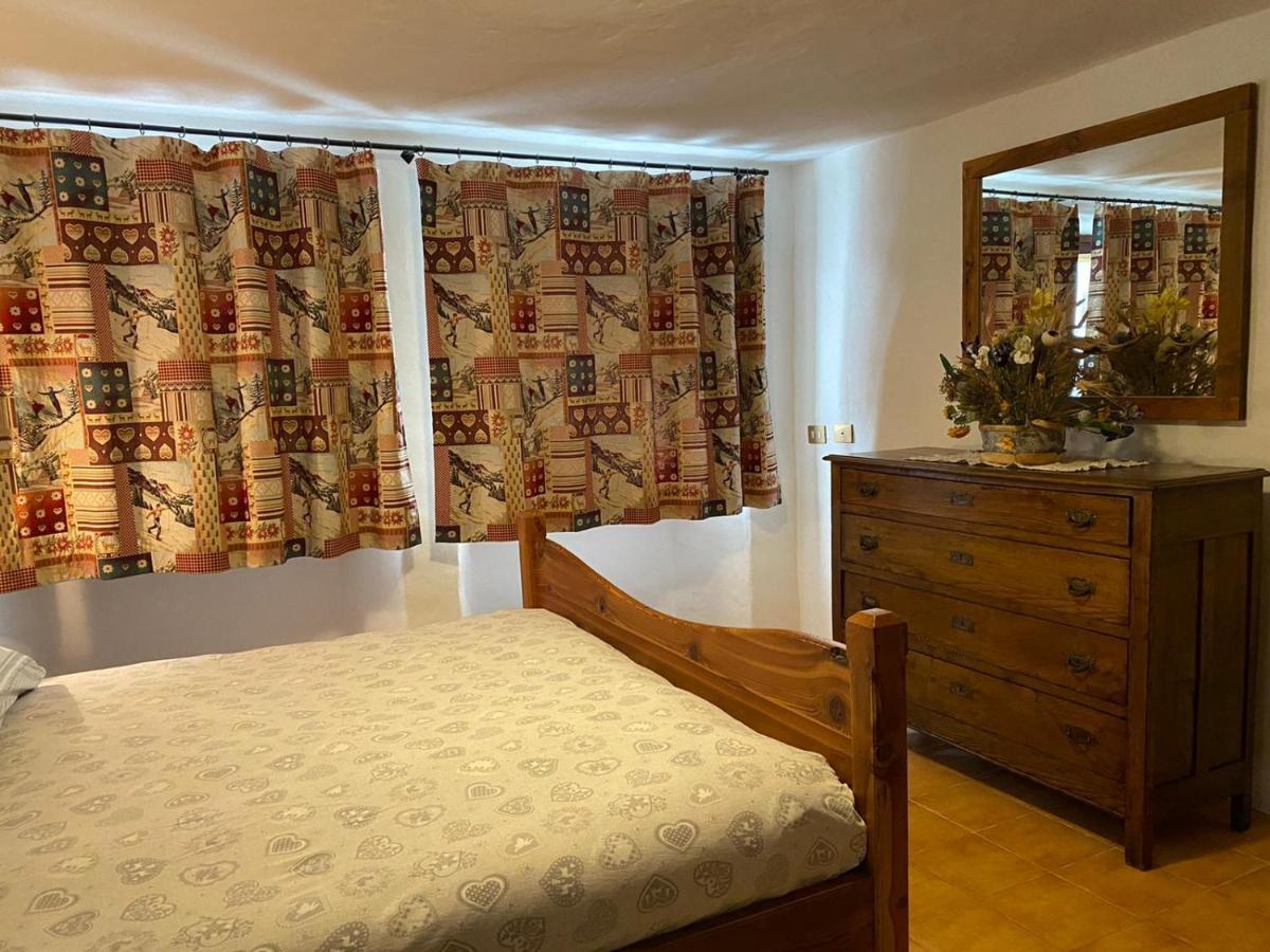 B&B A Pankeo Valtournenche Bagian luar foto
