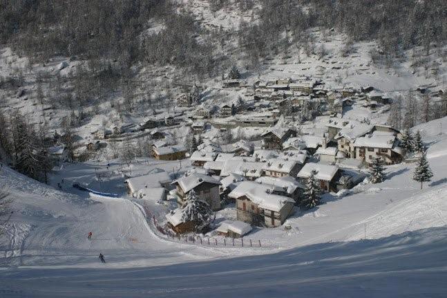 B&B A Pankeo Valtournenche Bagian luar foto